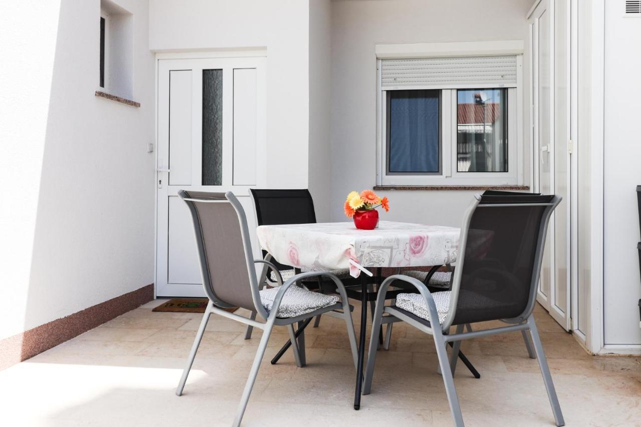 Apartment Vlado Врсар Экстерьер фото